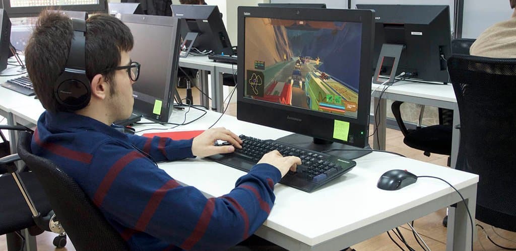 La mano de obra necesaria para hacer “inteligente” a una máquina