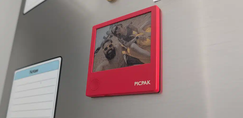 Le he puesto MEMORIA a mi nevera: Así funciona PicPak, el ÁLBUM DIGITAL que cabe en un imán